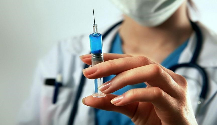 Нужна ли прививка от гриппа после 60 лет